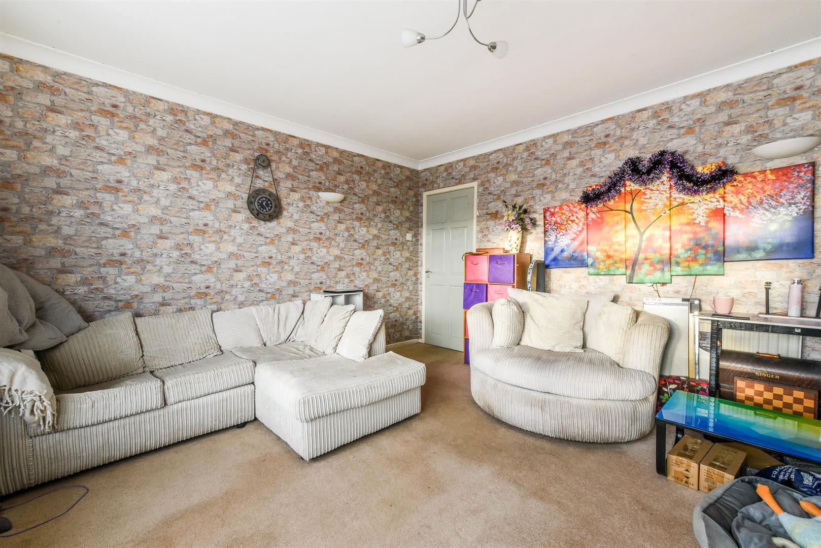 3 bed property in Holly Grove, Preston